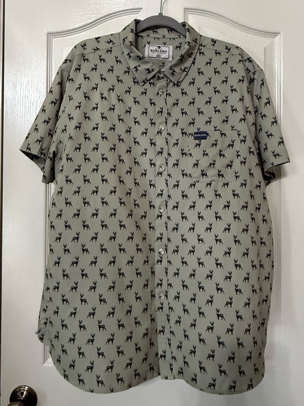 BURLEBO Sage Green Short-Sleeve Button-Up Shirt with Deer Print